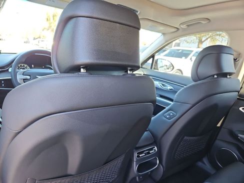 Certified 2025 Genesis GV70 2.5T w/ Select Package AWD/4WD image 16