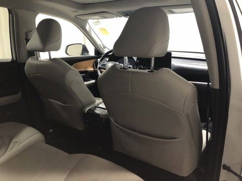 Used 2024 Toyota Grand Highlander Limited image 12