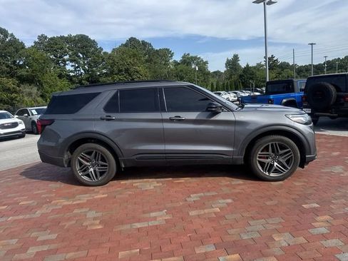 Used 2025 Ford Explorer ST-Line w/ Premium Package AWD/4WD image 16