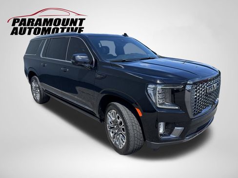 Used 2024 GMC Yukon XL Denali Ultimate AWD/4WD image 3