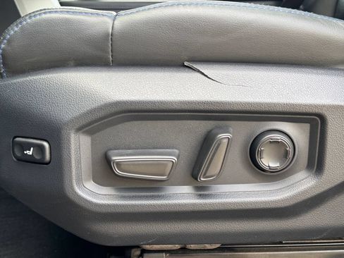 Used 2024 Toyota Tundra Platinum AWD/4WD image 22
