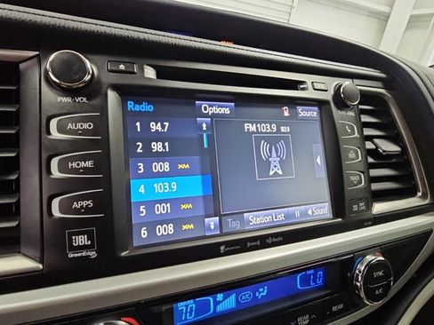 Used 2017 Toyota Highlander Limited FWD image 14