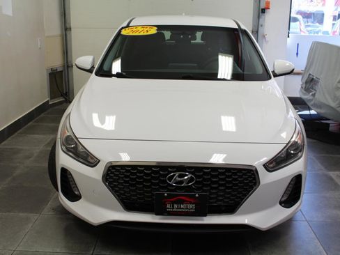 Used 2018 Hyundai Elantra GT FWD image 2