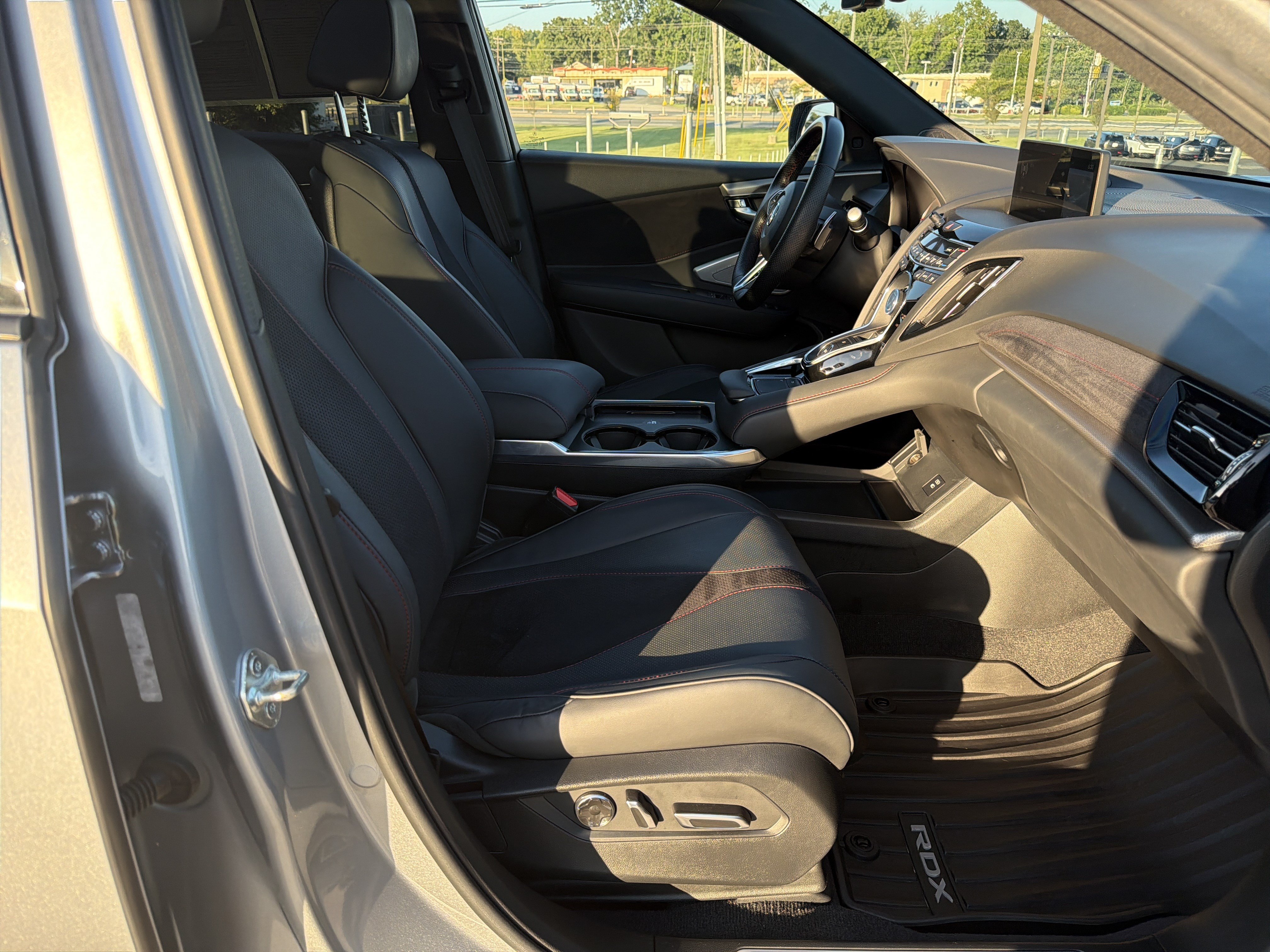 Certified 2025 Acura RDX w/ Advance Package AWD/4WD image 33