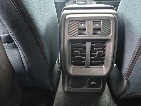 New 2025 Ford Bronco Heritage Edition AWD/4WD image 16