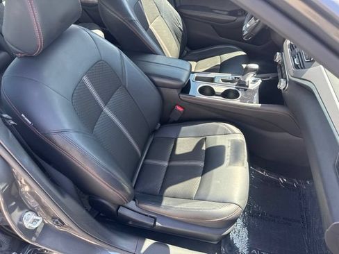 Used 2024 Nissan Altima 2.5 SR FWD image 27