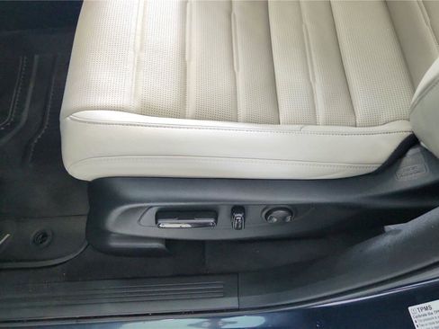 Used 2025 Honda CR-V EX-L image 30