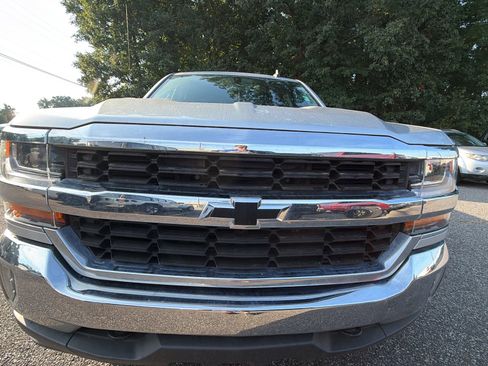 Used 2018 Chevrolet Silverado 1500 LT w/ All Star Edition AWD/4WD image 11