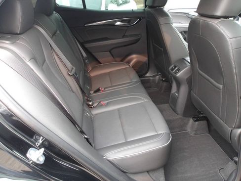 Used 2022 Buick Envision Essence w/ Safety Package FWD image 27