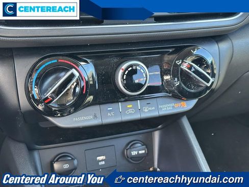 Used 2023 Hyundai Kona SEL AWD/4WD image 27