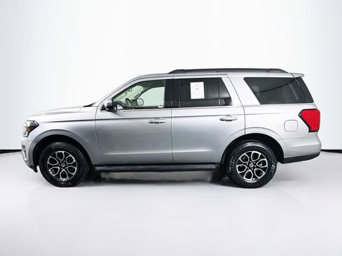 Used 2024 Ford Expedition XLT image 4