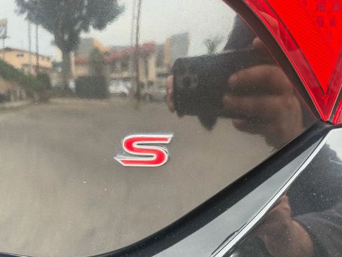 Used 2015 Toyota Corolla S image 9