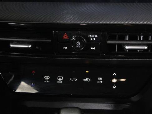Certified 2026 Nissan Kicks SR FWD image 22