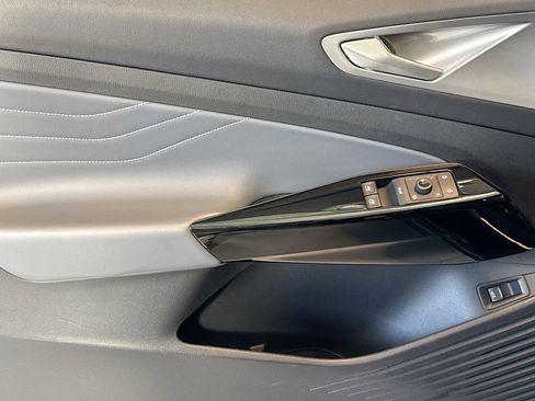 Used 2024 Volkswagen ID.4 Pro S image 17