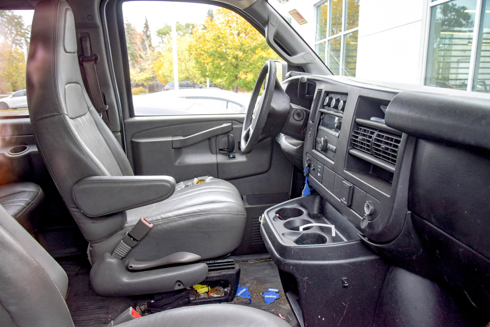 Used 2017 Chevrolet Express 3500 LS w/ Cold Climate Package RWD image 17