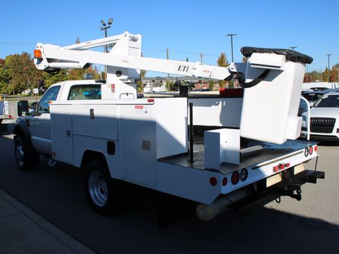 Used 2008 Ford F450 2WD Regular Cab Super Duty image 4