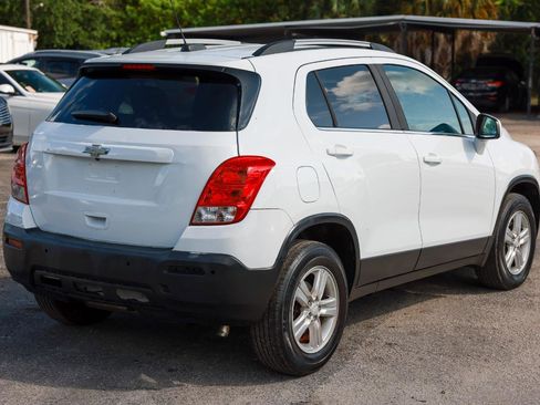 Used 2016 Chevrolet Trax LT w/ LT Sun and Sound Package AWD/4WD image 11
