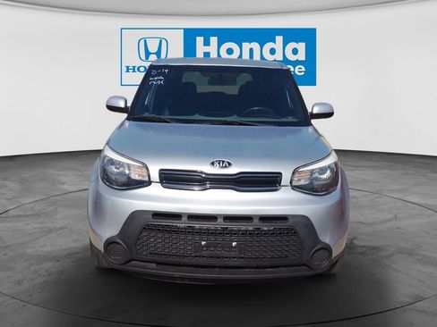 Used 2017 Kia Soul + FWD image 2
