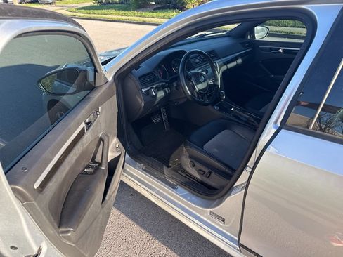Used 2018 Volkswagen Passat 3.6 FWD image 5