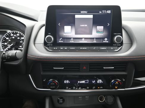 New 2026 Nissan Rogue SV image 15