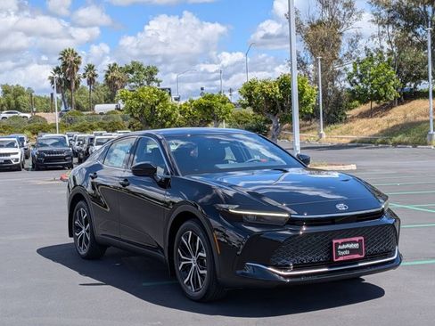 New 2026 Toyota Crown XLE image 7