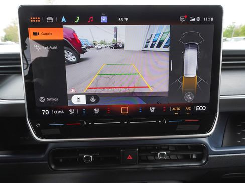 Used 2025 Volkswagen ID. Buzz Pro S RWD image 24