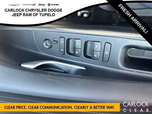 Used 2026 Hyundai Elantra SE FWD image 29