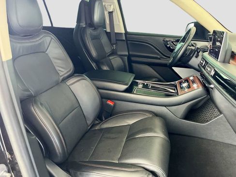 Used 2023 Lincoln Aviator Reserve w/ Equipment Group 201A AWD/4WD image 32