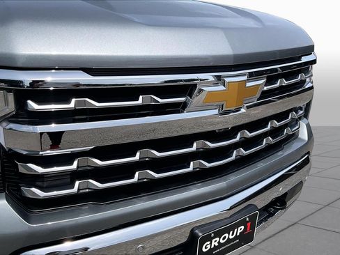 Used 2024 Chevrolet Silverado 1500 LTZ w/ Z71 Off-Road Package AWD/4WD image 29