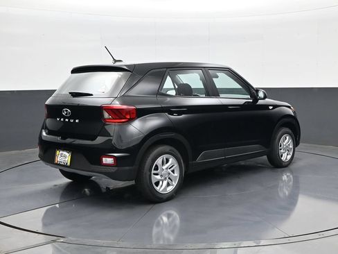 New 2026 Hyundai Venue SE FWD image 5