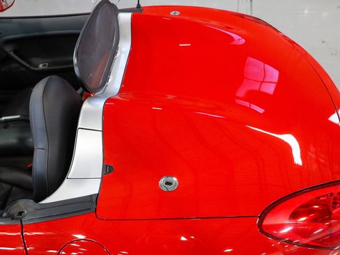 Used 2007 Pontiac Solstice GXP w/ Premium Package image 14