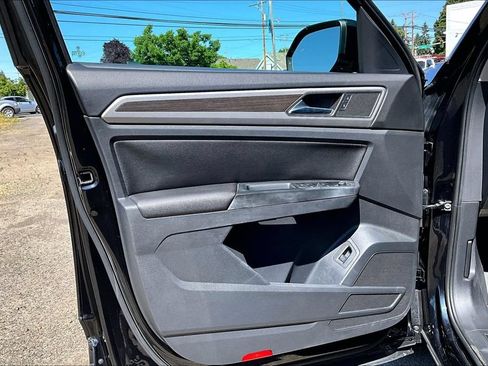 Used 2018 Volkswagen Atlas SEL FWD image 22