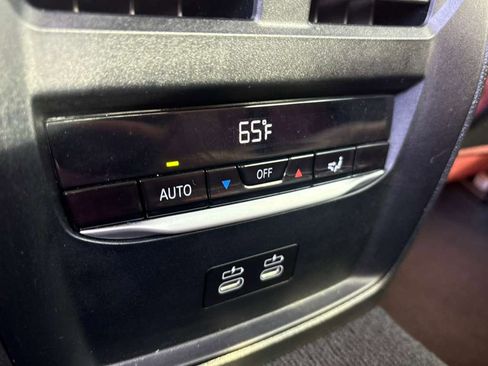 Used 2023 BMW 330i 330i w/ Driving Assistance Package image 17