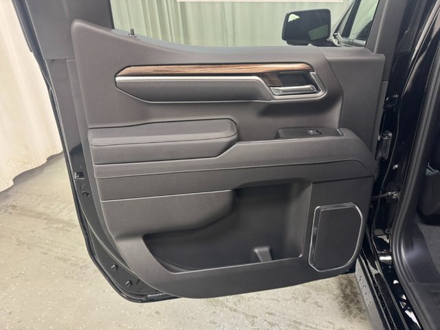 New 2026 Chevrolet Silverado 1500 RST w/ Dark Appearance Package AWD/4WD image 23