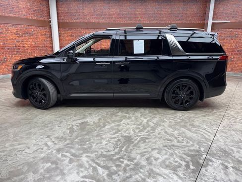 Used 2024 Kia Carnival SX image 2