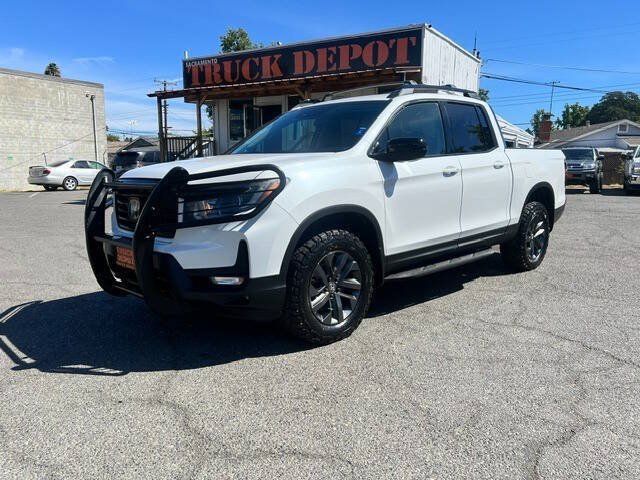Used 2021 Honda Ridgeline Sport image 2