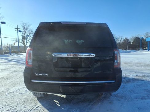 Used 2020 GMC Yukon Denali image 8