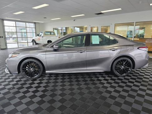 Used 2024 Toyota Camry XSE image 6