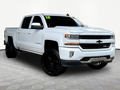 Used 2018 Chevrolet Silverado 1500 LT w/ All Star Edition AWD/4WD image 3
