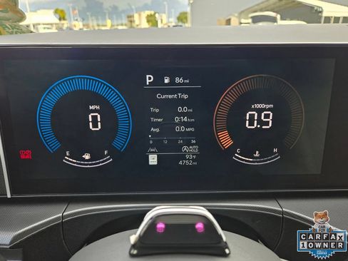 Used 2025 Hyundai Santa Fe SEL FWD image 31