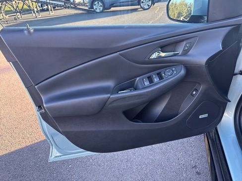 Used 2019 Chevrolet Volt LT w/ Power Convenience Package image 19
