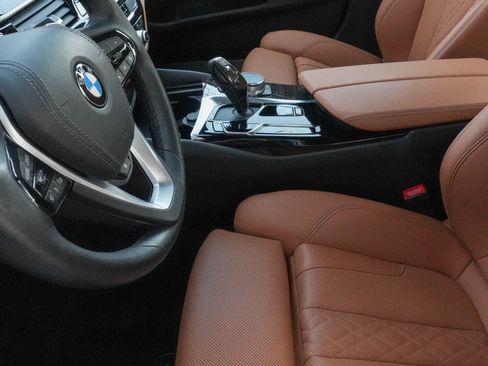Used 2023 BMW 530i xDrive w/ Premium Package AWD/4WD image 7