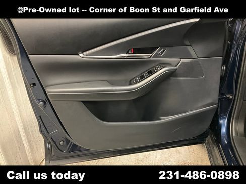 Used 2025 MAZDA CX-30 AWD 2.5 S w/ Preferred Package image 12