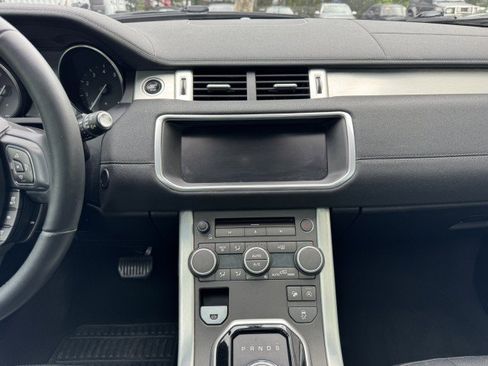 Used 2017 Land Rover Range Rover Evoque SE Premium AWD/4WD image 32