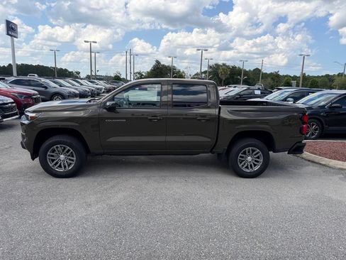 Used 2024 Chevrolet Colorado LT w/ LT Convenience Package III RWD image 10