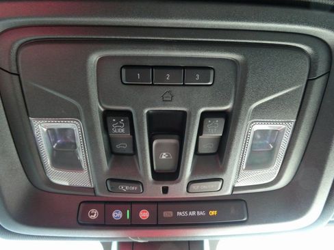 Certified 2022 Chevrolet Silverado 1500 High Country image 28