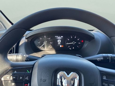 Used 2025 RAM ProMaster 2500 w/ Convenience Group image 20