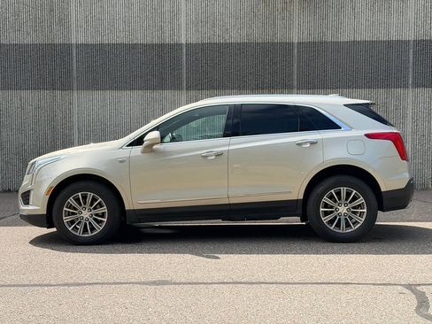 Used 2017 Cadillac XT5 Luxury w/ Driver Awareness Package FWD image 2