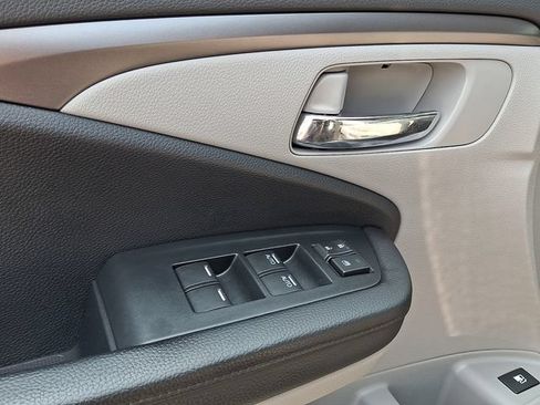 Used 2021 Honda Pilot LX image 13