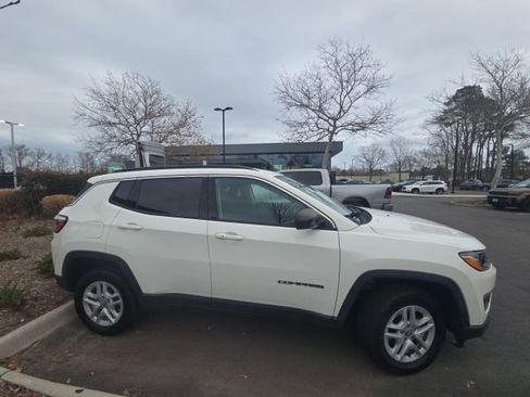 Used 2020 Jeep Compass Sport w/ Cold Weather Group image 12